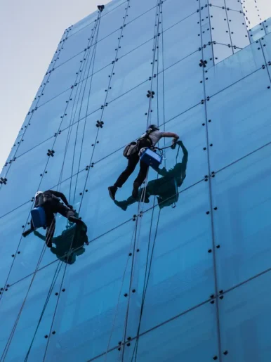 High-Rise Glass Cleaning (1)