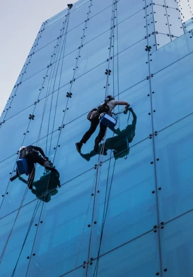 High-Rise Glass Cleaning (1)