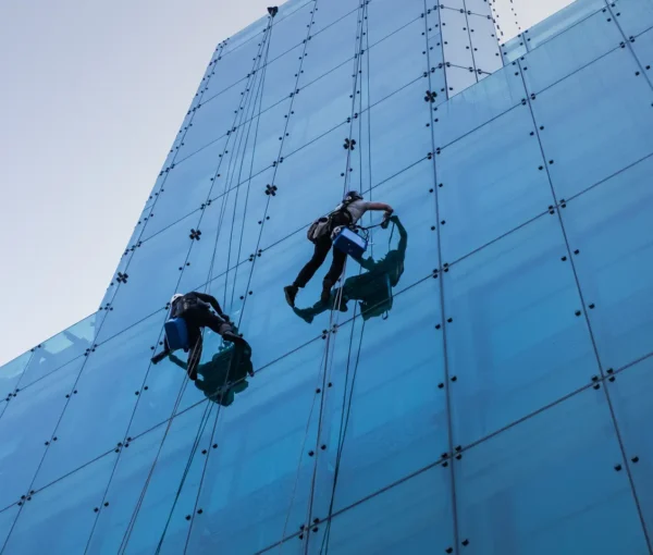 High-Rise Glass Cleaning (1)